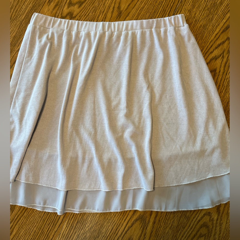 Women’s skirt.